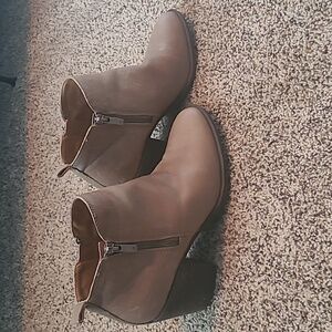 Lucky Brand Basel Mid Bootie Size 8M